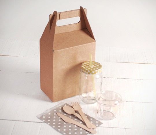 Brown Take Out Recycled Paper Food Bags Embossing Printing With Handle