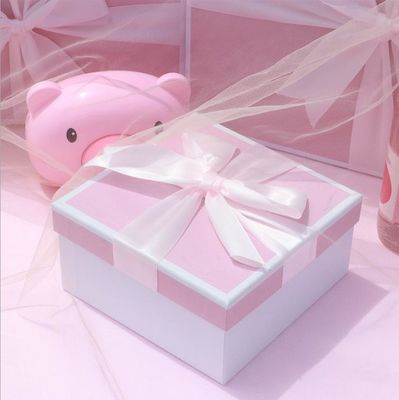 300gsm Ribbon UV Coating CMYK Recycled Paper Gift Boxes